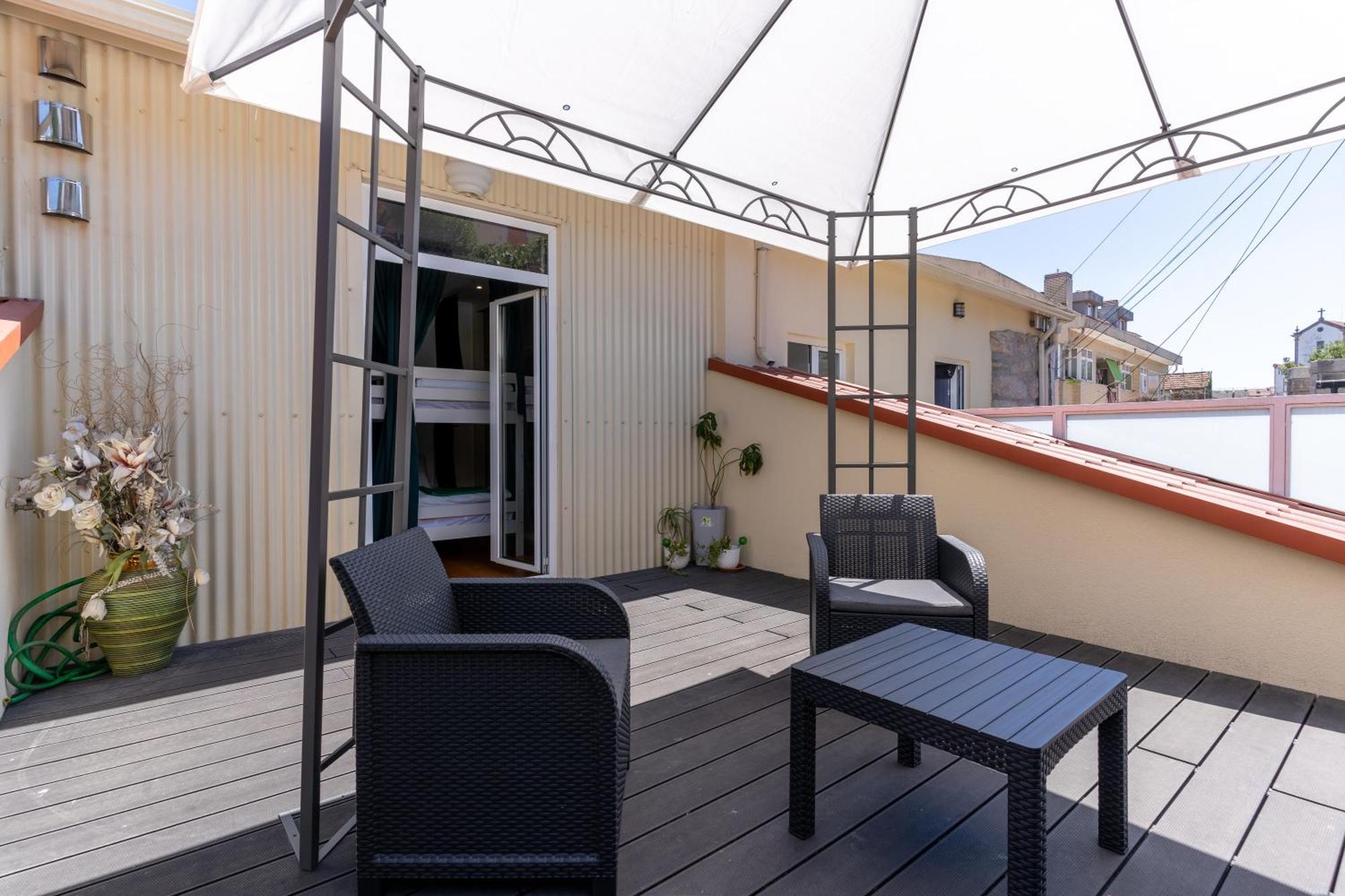 Cozy Nest Hostel Porto Exteriér fotografie